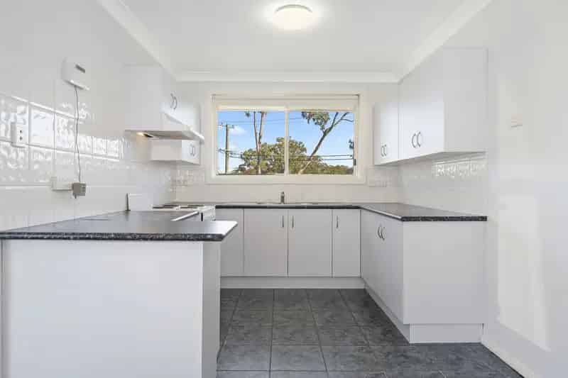 Lease lakeside duplex in Gwandalan with modern features