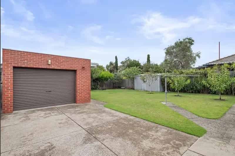 House For Sale , 143, Albert Street, Melbourne, Victoria