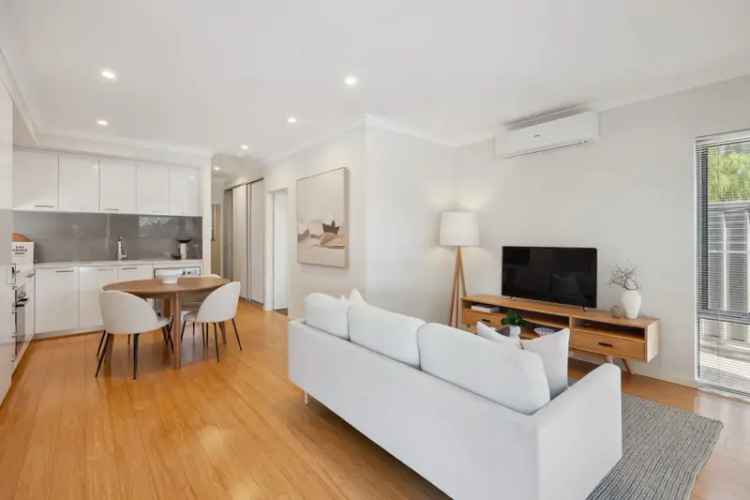 Mount Hawthorn Apartment - Modern 2 Bed 2 Bath City-Fringe Living