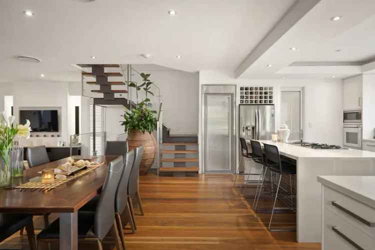 Buy House Riverfront Beauty with Breathtaking Views in Brisbane