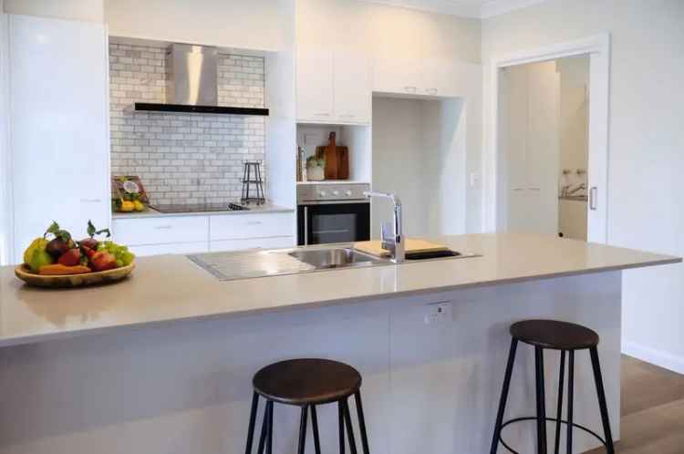 Rent retirement villa in Moss Vale with community amenities