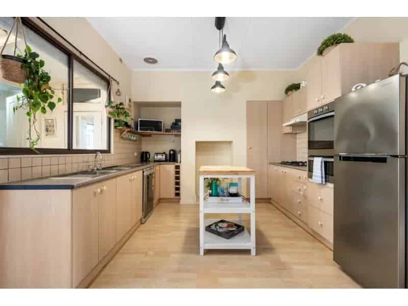 Charming And Versatile Cottage In A Prime Geelong Location.