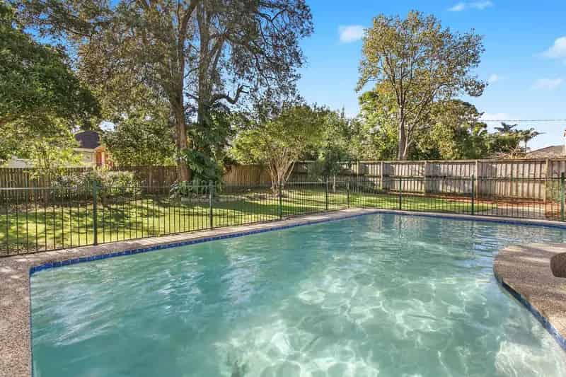 Real Estate For Lease - 16 Hobart Avenue - East Lindfield , NSW