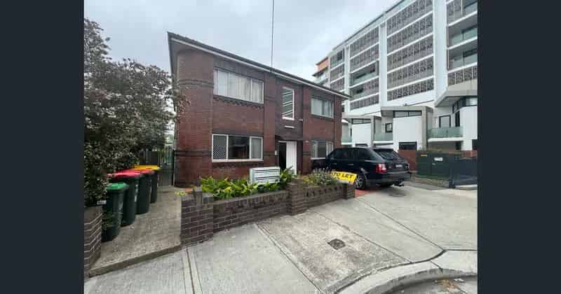 Stylish 1-Bedroom Flat in Prime Ashfield Location