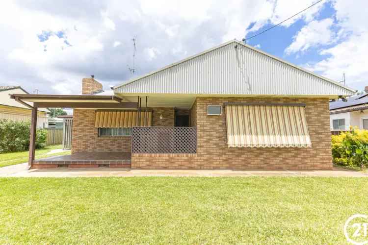 21 Facey Street, Forbes NSW 2871 - House For Sale