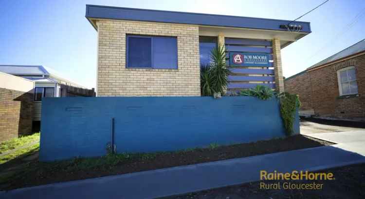 Rent Office Space in Convenient Location with Shared Facilities and Parking