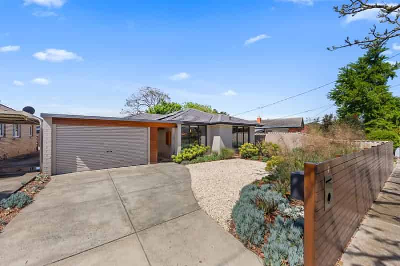 Spacious 4-Bedroom Family Home with Stunning Gardens and Outdoor Entertainment Area