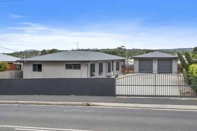 House For Sale , Triabunna, Tasmania