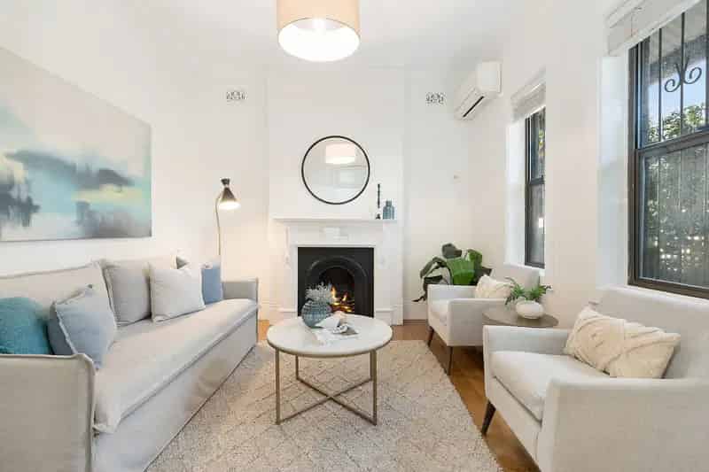 For Lease Modern Home in Newtown with Spacious Alfresco Deck