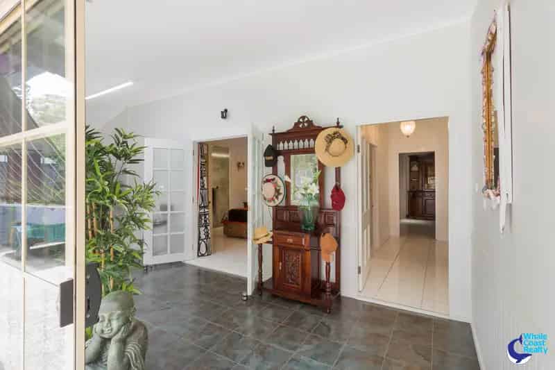 Rent Spacious Single Level Family Home in Narooma with Study and Garden