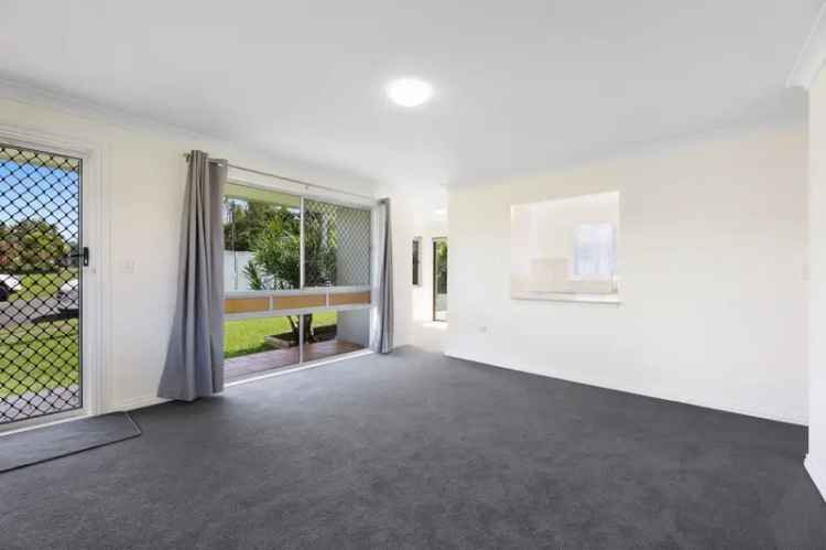 3 Bedroom House for Lease in Labrador QLD - Near Chirn Park