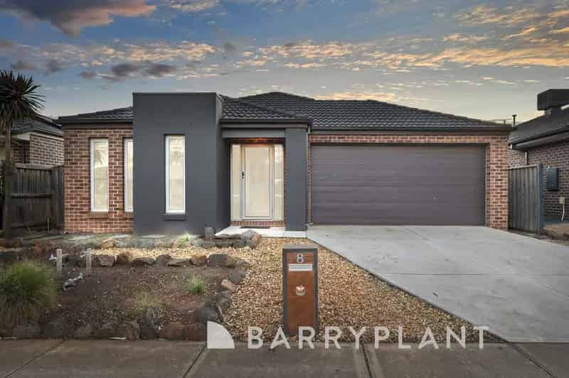 Stylish Family Home in Thriving Weir Views
