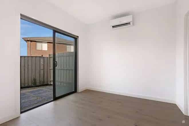 House For Rent , 13, Mullavey Place, Melbourne, Victoria