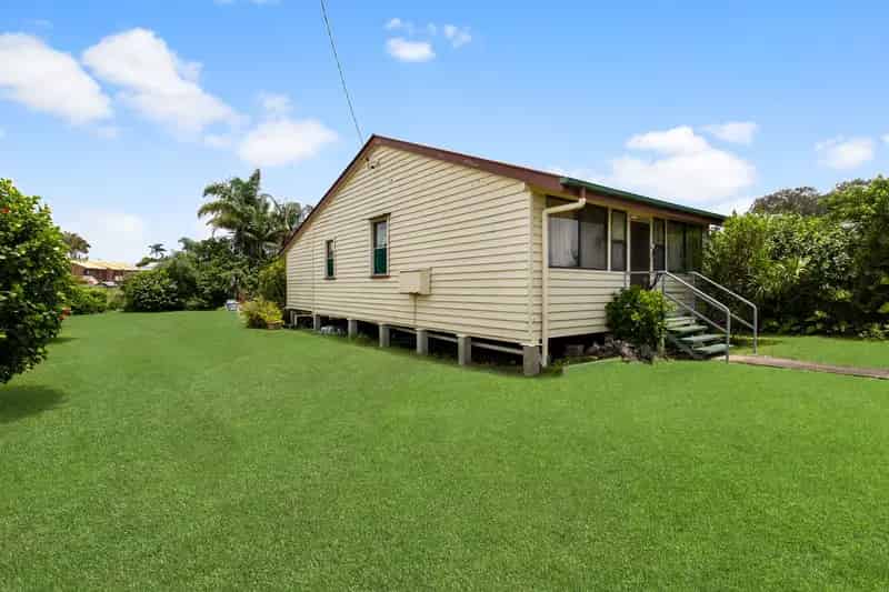 Unrivalled Oceanfront Opportunity in the Heart of Deception Bay