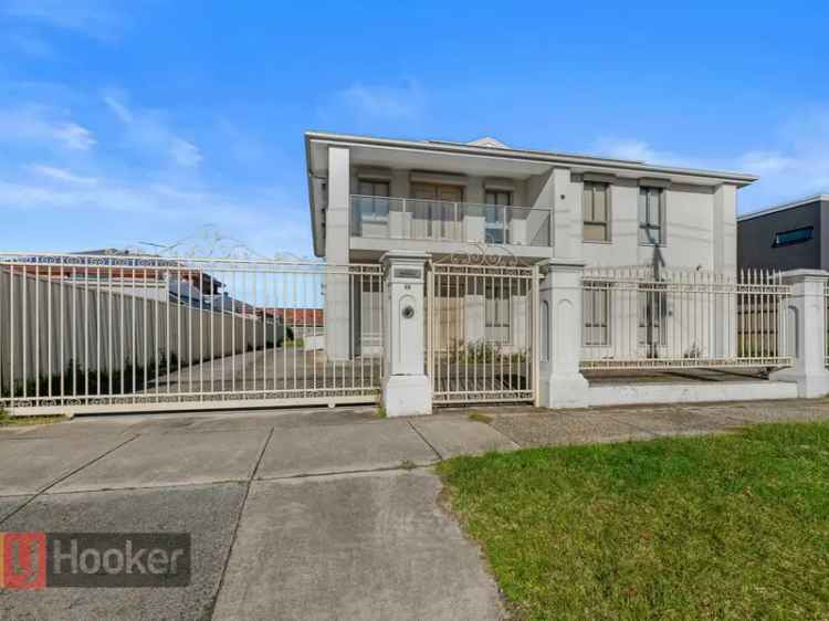 House For Sale in Melbourne, Victoria