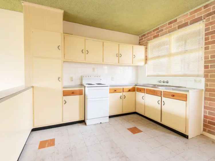 2 Bed Unit Near Lismore Base Hospital and Shopping Square