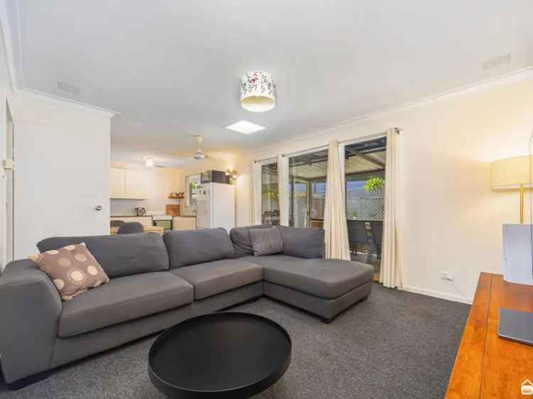 2 Bed 1 Bath Unit Near Armadale CBD Low Maintenance