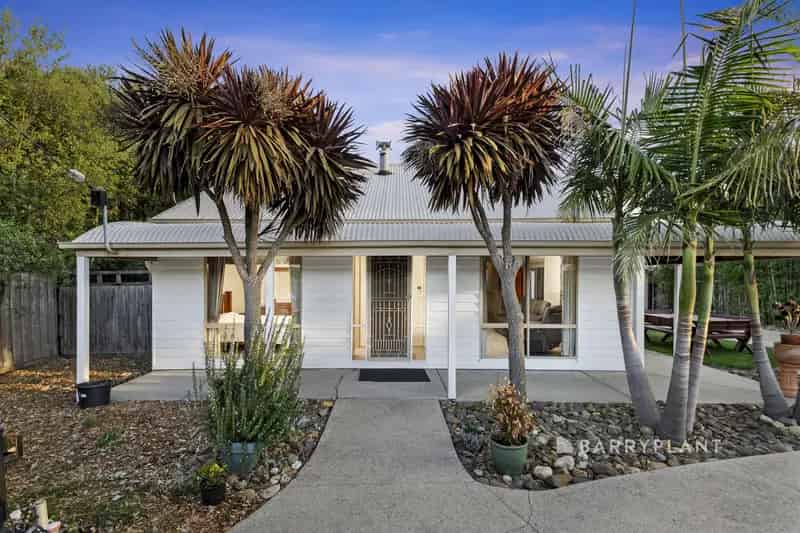 Attention all buyers! Close to the beach, with endless potential!