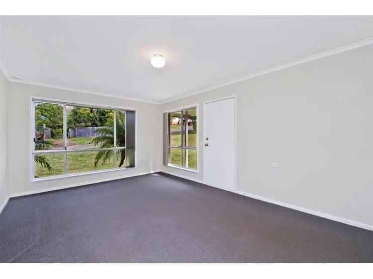 3 Bedroom Family Home Near Tafe and Settlement City