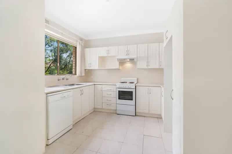 Oversized 2 Bedroom Apartment