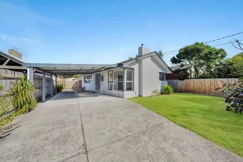 Warm brick veneer, three bedroom family home