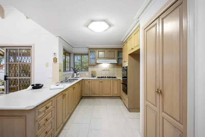 House For Sale - 9 Bremner Close, Altona Meadows VIC 3028