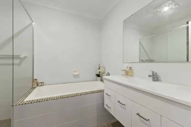 Rent Gorgeous Bolwarra Townhouse with House-Like Dimensions and Features