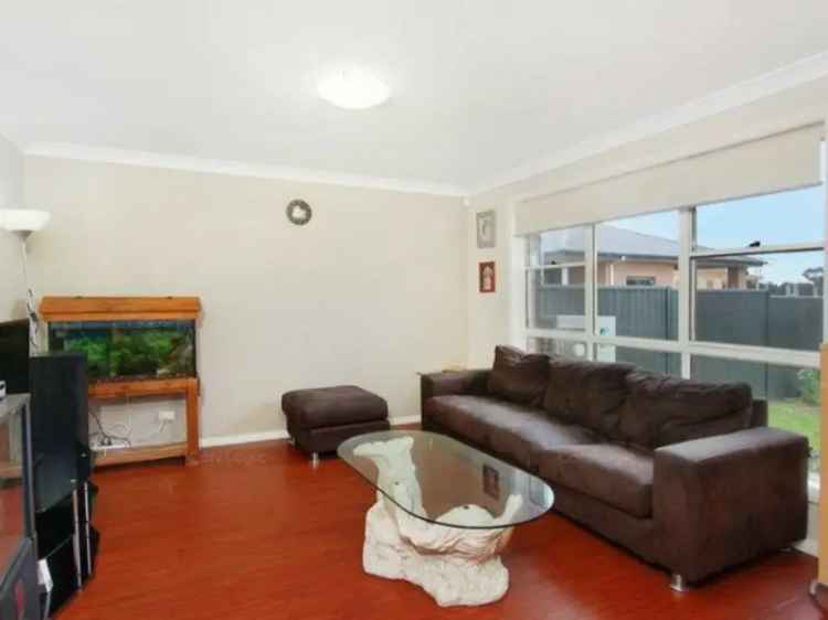 Spacious 4-Bedroom Family Home Ropes Crossing