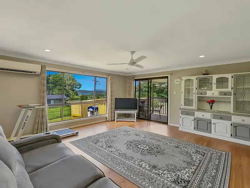 Buy house in Lamb Island with three bedrooms and water views