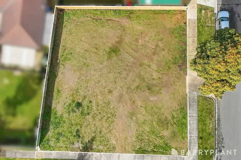 Buy land in fantastic location on Young and Darnum Street