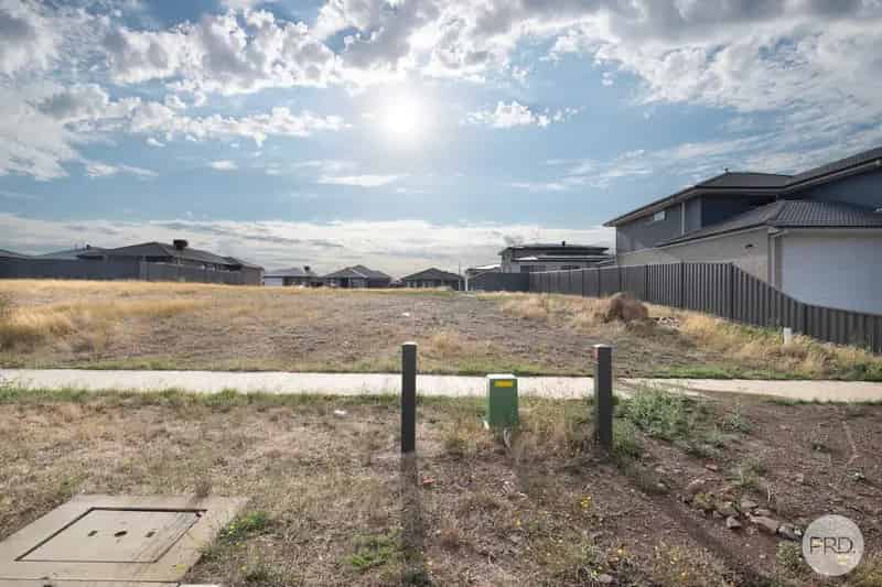 Prime 540m² Block in Sought-After Lucas Grange Estate