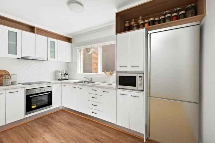 Ground Floor Apartment Near Keilor Road trams