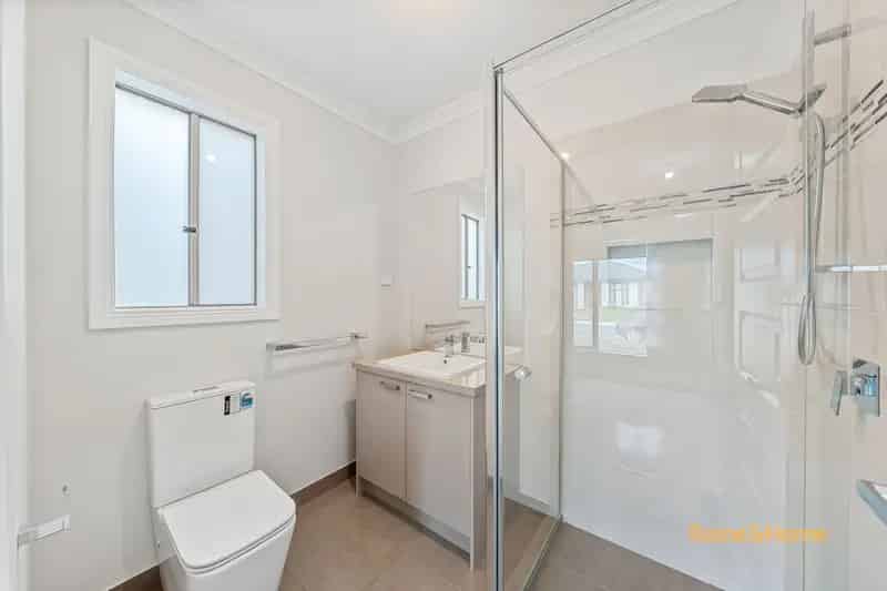House For Rent , 39, Dalhalla Circuit, Melbourne, Victoria