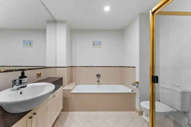 2-Bedroom Apartment Royal Albert Complex Melbourne