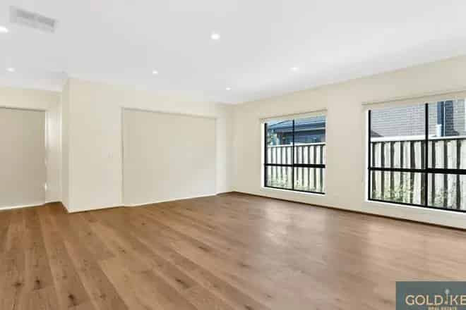 House For Rent , 42, Spencer Street, Melbourne, Victoria