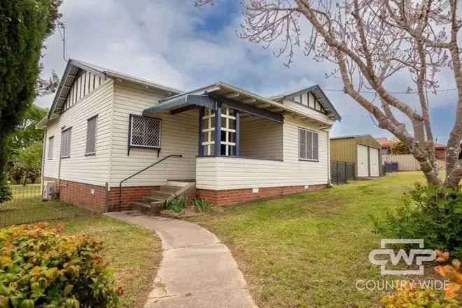 House For Sale in Tenterfield, New South Wales