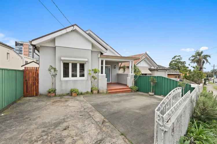 Real Estate For Sale - 8A Wickham Street - Arncliffe , NSW