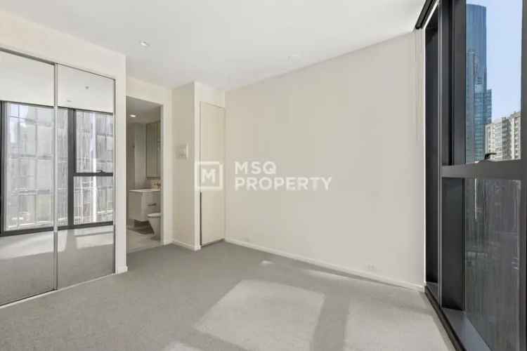 2 Bedroom 160m² Apartment Melbourne - Spacious Unit with Garage