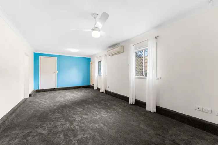 Renovated 3 Bed Home in Coopers Plains Near Sunnybank Plaza