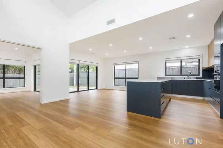  For Rent in District of Woden Valley, Australian Capital Territory