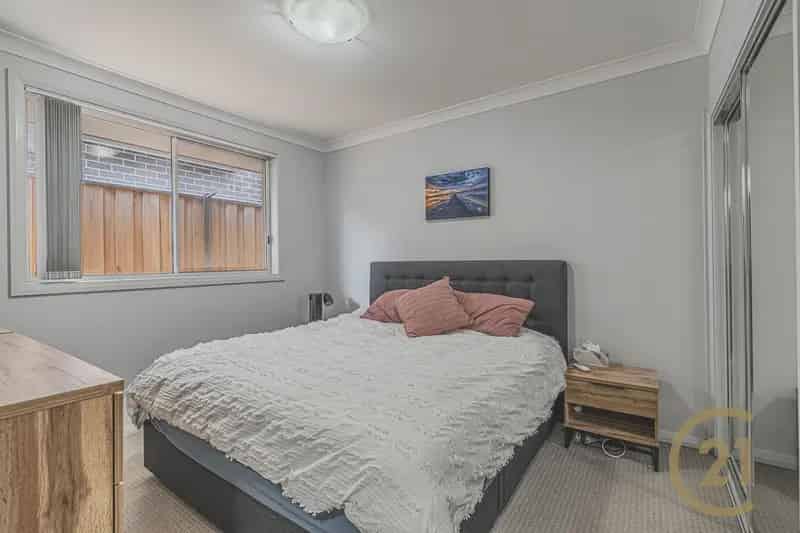 12 Siltstone Street, Gables NSW 2765 - House For Sale