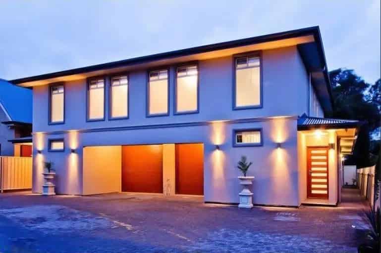 Spacious Modern Executive Townhouse