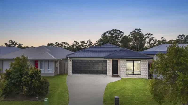 Real Estate For Sale - 114 Fairbourne Terrace - Pimpama , QLD