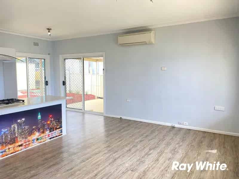 Three Bedroom Family Home With Solar Panels & Swim Spa
