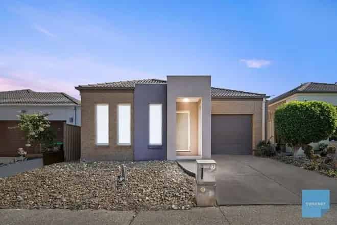 House For Sale , 7, Briar Valley Rise, Melbourne, Victoria
