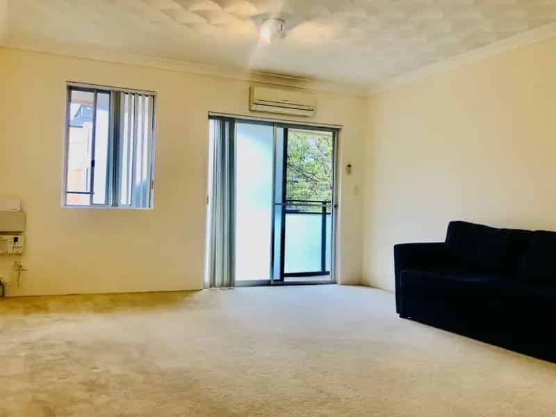 1 room house of 191 m² in Sydney