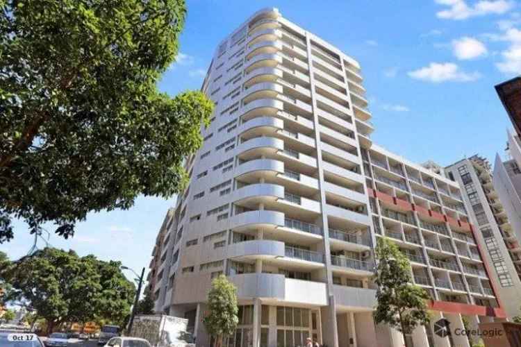 Fully Furnished Property Near Notre Dame, Sydney University and UTS