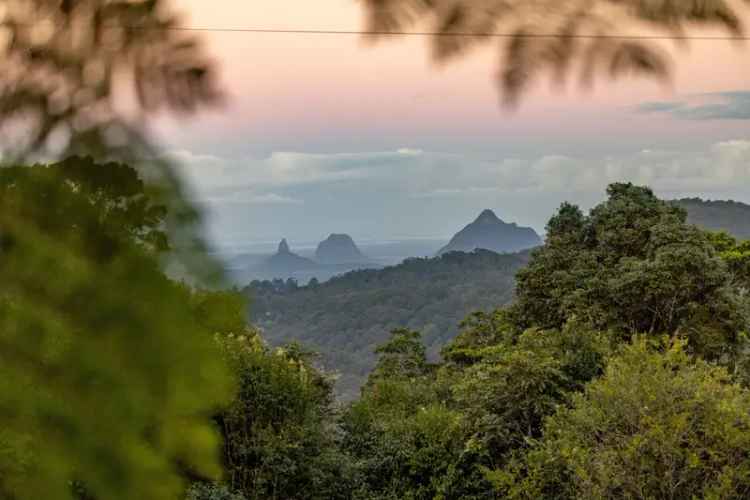 2 tranquil homes, 39 acres with views to Brisbane and the Gold Coast