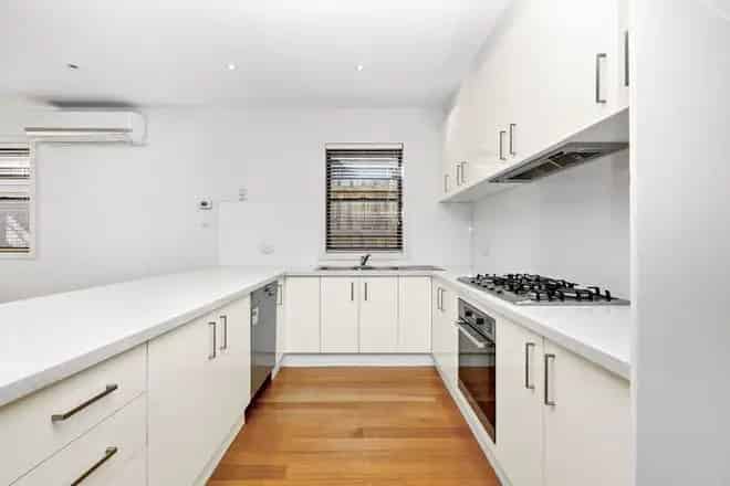 House For Rent , 593, High Street, Melbourne, Victoria