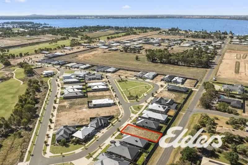 Buy Land in Golf Course Estate Near Lake Mulwala with Endless Possibilities
